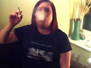 A quick cork tipped cigarette & a update with Tina Snua-smoking fetish.