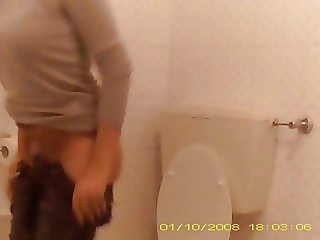 Hidden  cam in toilette nice fit body