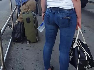 Skinny white milf in tight jeans