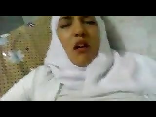 Arab Hijabi fucked in shaved pussy