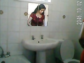 Indian lady bathroom spy